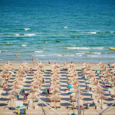 Moonlight Studio - Spa N Pools Beach Resort Mamaia Εξωτερικό φωτογραφία