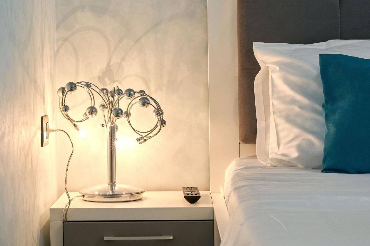 Moonlight Studio - Spa N Pools Beach Resort Mamaia Εξωτερικό φωτογραφία