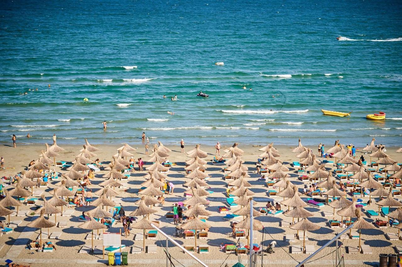 Moonlight Studio - Spa N Pools Beach Resort Mamaia Εξωτερικό φωτογραφία