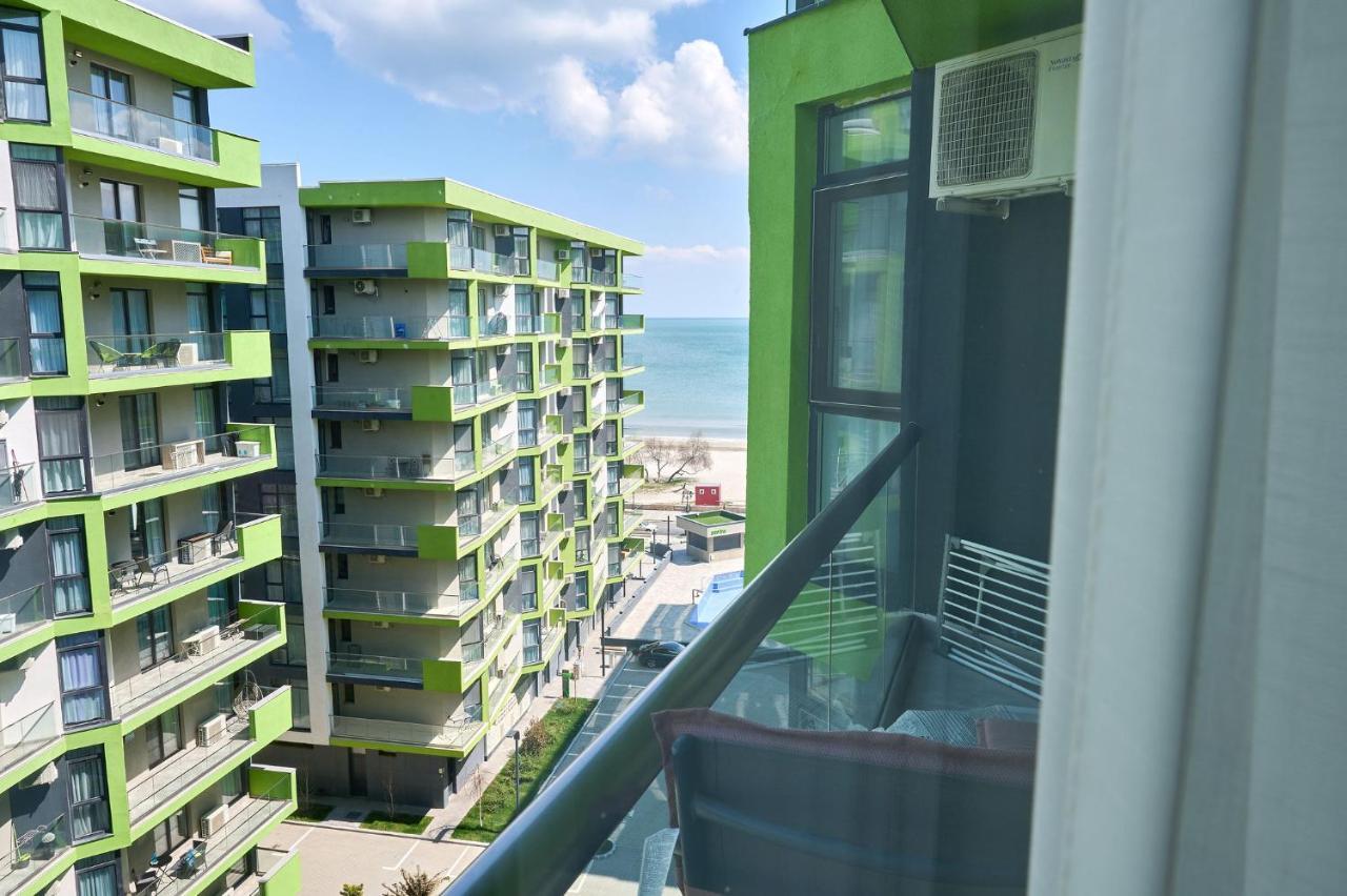 Moonlight Studio - Spa N Pools Beach Resort Mamaia Εξωτερικό φωτογραφία