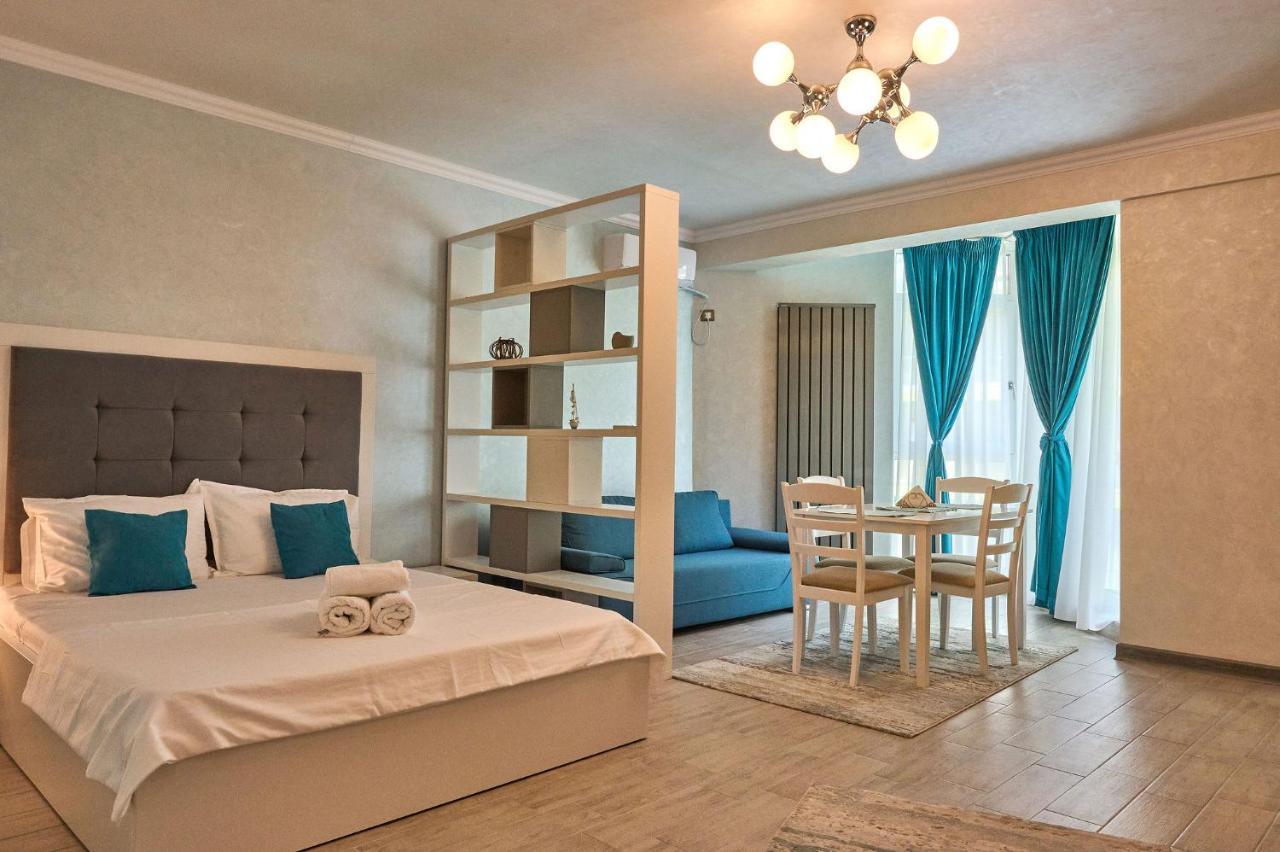 Moonlight Studio - Spa N Pools Beach Resort Mamaia Εξωτερικό φωτογραφία