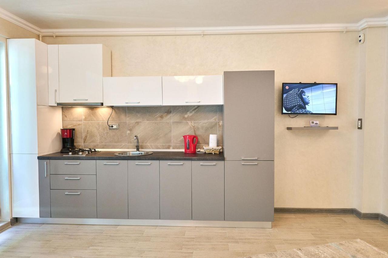 Moonlight Studio - Spa N Pools Beach Resort Mamaia Εξωτερικό φωτογραφία