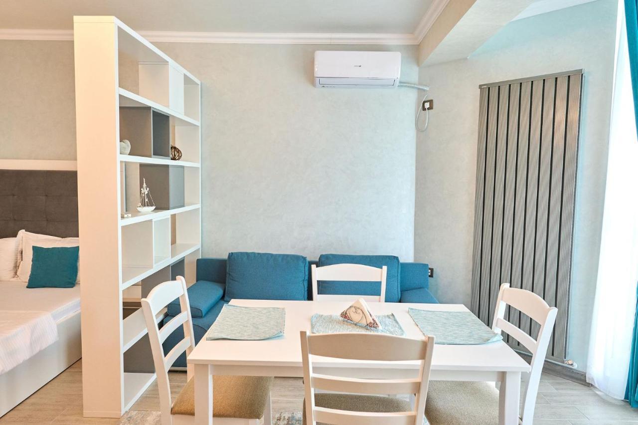 Moonlight Studio - Spa N Pools Beach Resort Mamaia Εξωτερικό φωτογραφία